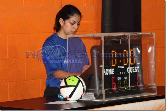 asistente refere Victoria Palala futsal femenina. (2)