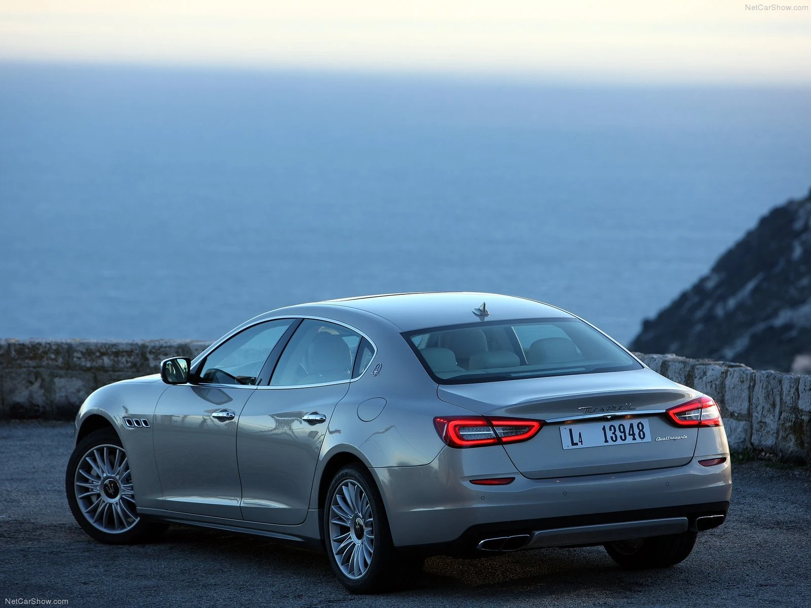 Hình ảnh siêu xe Maserati Quattroporte 2013 & nội ngoại thất