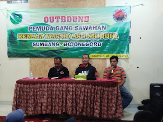 Outbound pemuda gg Sawahan dan remaja masjid Ash-Shiddiq
