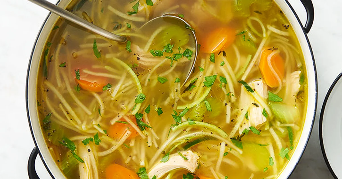 Sopa de Frango com Noodles – horadabuxa