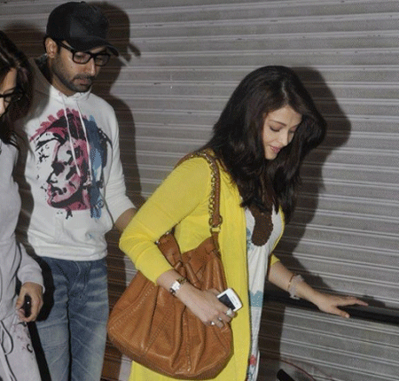 Abhishek and Aishwarya recent stills | Latest photos of Aish and Abi movie photos