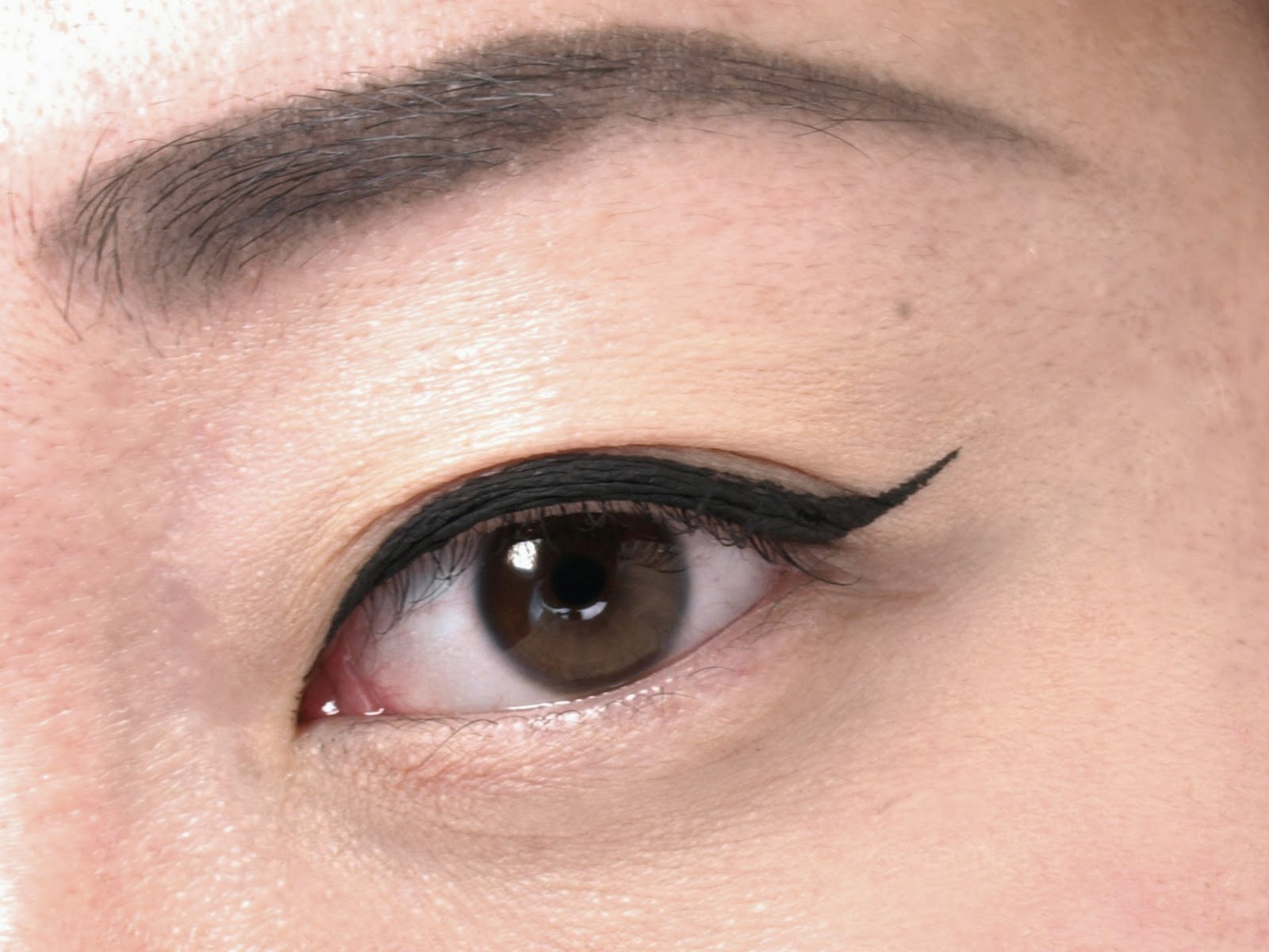 Make Up For Ever Ink Liner Matte Liquid Eyeliner: Review and Swatches