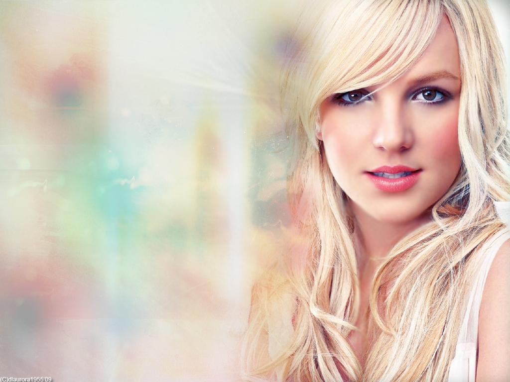 Britney Spears: Britney Spears Wallpaper Hot