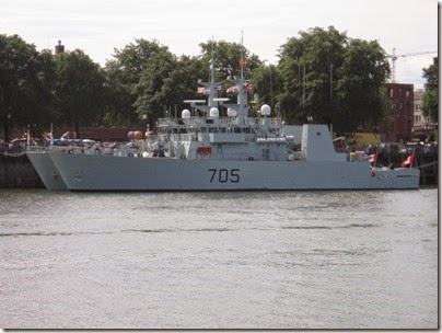 IMG_0990 Canadian Kingston-class Coastal Defense Vessels HMCS Edmonton (MM 703) & HMCS Whitehorse (MM 705) in Portland, Oregon on June 8, 2008
