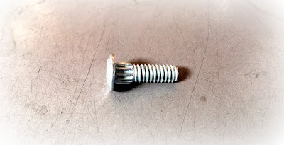 Custom Ribbed Neck Carriage Bolts - 1/4-20 X 7/8 In Grade 5 Steel Material With Zinc & Bake