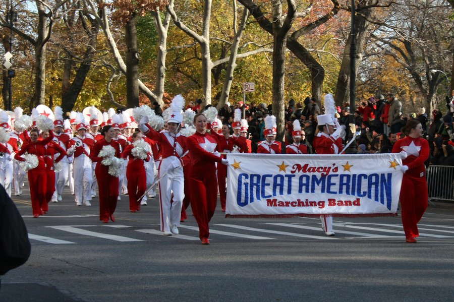 Greetings, Parrish: Macy's Great American Marching Band!