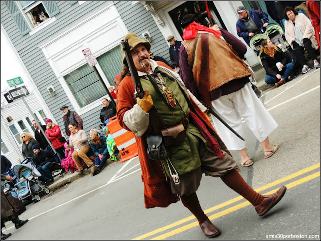 Piratas en el Desfile de Acción de Gracias en Plymouth, Massachusetts