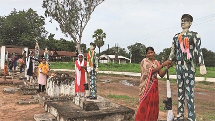 14 साल बाद भी बहनों के लिए जिंदा हैं बलिदानी भाई, राखी बांधी तो छलक पड़े आंसू