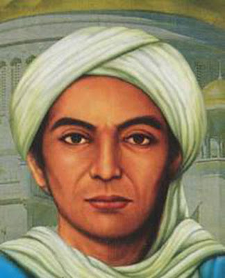  Biografi Sunan Muria   Beliau adalah putra Dewi Saroh –adik kandung Sunan Giri sekaligus anak Syekh Maulana Ishak, dengan Sunan Kalijaga. Nama kecilnya adalah Raden Prawoto. Nama aslinya Raden Umar Said. Nama Muria diambil dari tempat tinggal terakhirnya di lereng Gunung Muria, 18 kilometer ke utara kota   Kudus   Gaya berdakwahnya banyak mengambil cara ayahnya, Sunan Kalijaga, dalam berdakwah beliau menggunakan cara halus, ibarat mengambil ikan tidak sampai mengeruhkan airnya. Itulah cara yang ditempuh untuk menyiarkan agama Islam di sekitar Gunung Muria. Tempat tinggal beliau di gunung Muria yang salah satu puncaknya bernama Colo. Namun berbeda dengan sang ayah, Sunan Muria lebih suka tinggal di daerah sangat terpencil dan jauh dari pusat kota untuk menyebarkan agama Islam. Muria berdakwah dari Jepara, Tayu, Juana hingga sekitar Kudus dan Pati. Salah satu hasil dakwahnya lewat seni adalah lagu Sinom dan Kinanti. Bergaul dengan rakyat jelata, sambil mengajarkan keterampilan-keterampilan bercocok tanam, berdagang dan melaut adalah kesukaannya. Beliaulah satu-satunya wali yang tetap mempertahankan kesenian gamelan dan wayang sebagai alat dakwah untuk menyampaikan Islam. Dan beliau pula yang menciptakan tembang Sinom dan Kinanti. Sunan Muria seringkali dijadikan pula sebagai penengah dalam konflik internal di Kesultanan Demak (1518-1530), 