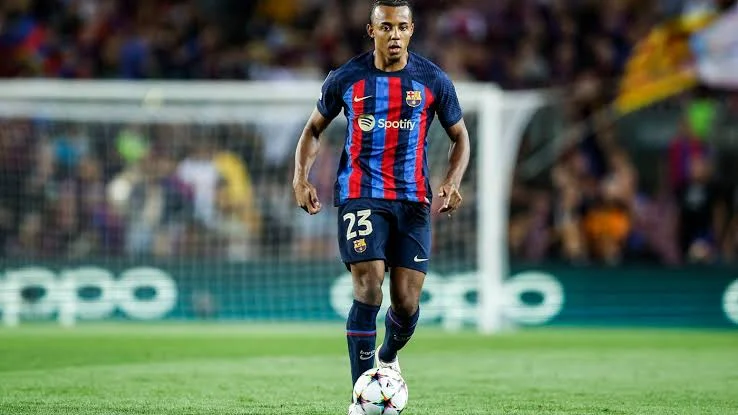 OFFICIAL: Barcelona Starting 11 v Girona Revealed