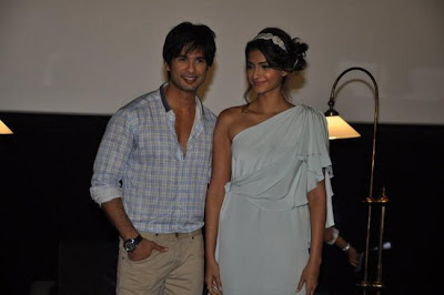 Shahid Kapoor And Sonam Kapoor At Mausam Trailer Launching Party