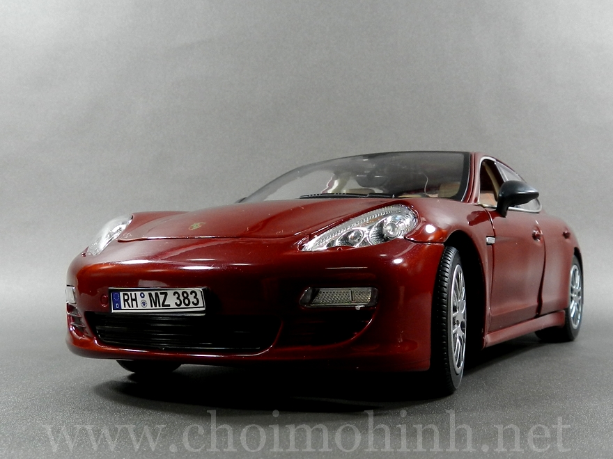 Porsche Panamera 1:18 Diecast-Car