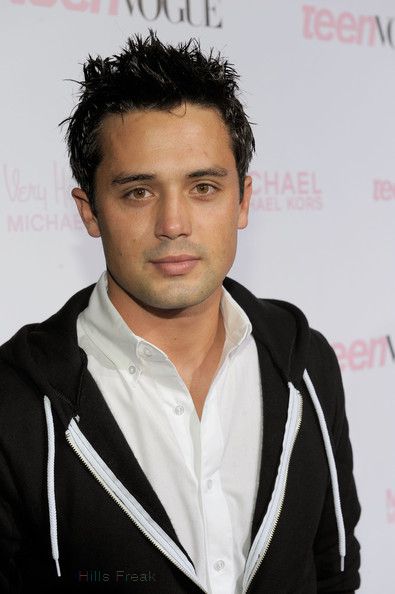stephen colletti 2011. Stephen amp; Chelsea Taking in a