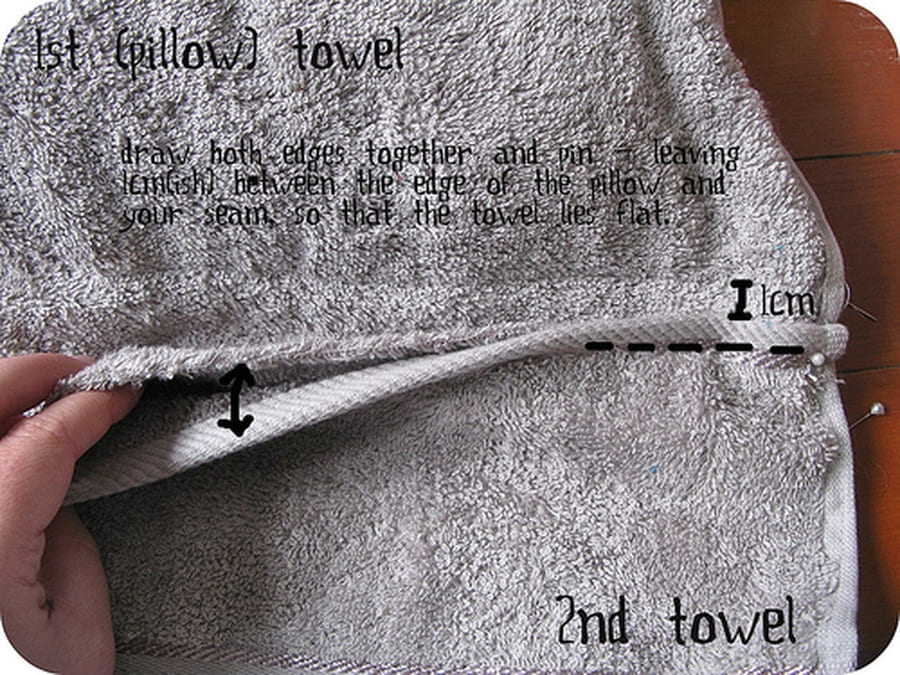 DIY Beach Towel Pillow Bag