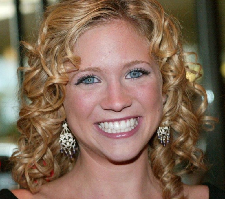 Brittany Snow Teeth Actress from the movie Hairspray Brittany Snow's teeth