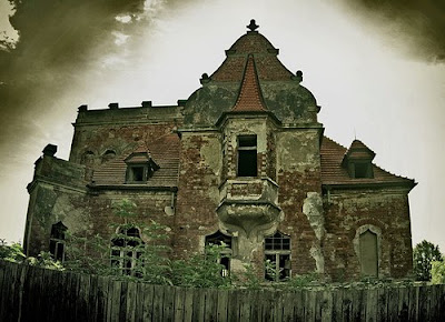 Extremely creepy abandoned house