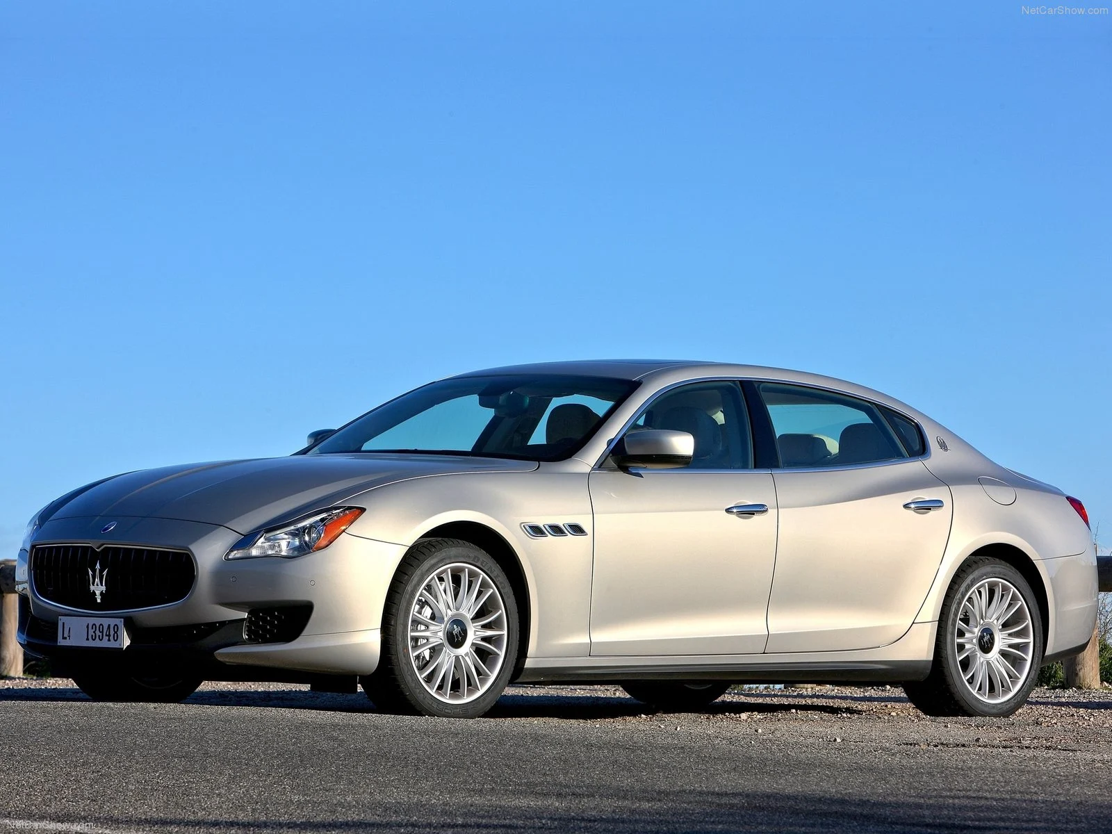 Hình ảnh siêu xe Maserati Quattroporte 2013 & nội ngoại thất