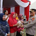 Gelar Pelayanan Presisi, Kapolresta Bandar Lampung Bagikan Paket Sembako kepada Masyarakat Kurang Mampu