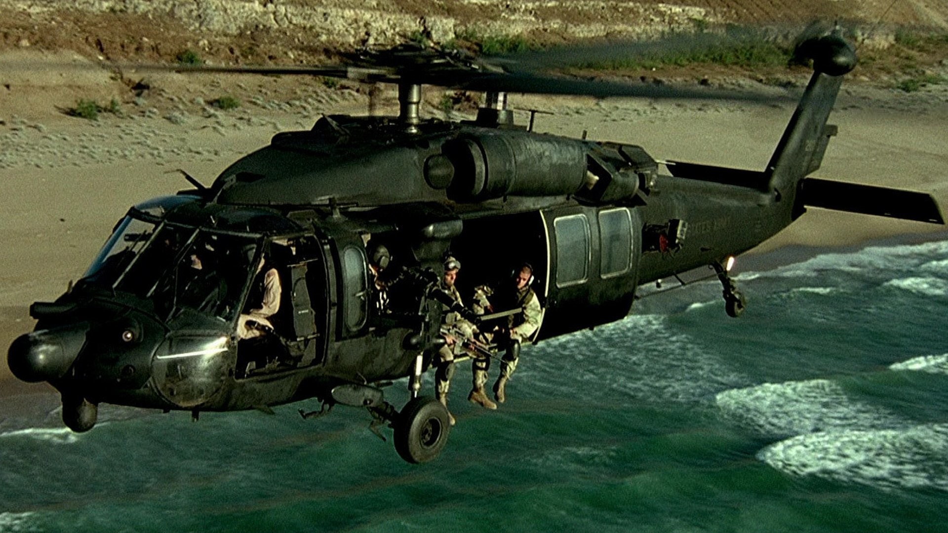 Сбит вертолет black hawk. Black Hawk down 2001. Uh-60 Black Hawk черный ястреб. Блэк Хоук вертолет падение черного ястреба.