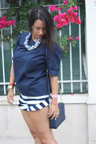 http://silviparalasamigas.blogspot.com.es/2015/09/short-y-collar-navy.html