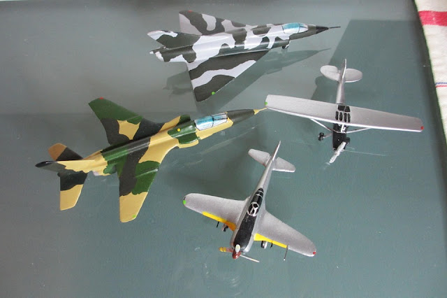 1/144 diecast metal aircraft miniature