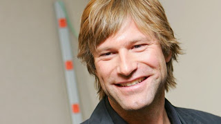 Aaron Eckhart