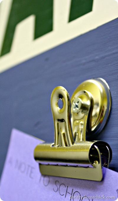 bulldog clip