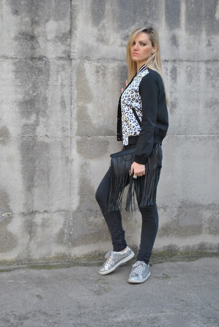 outfit sneakers come abbinare le sneakers abbinamenti sneakers outfit sneakers con brillantini argento sneakers argento sneakers fornarina argento how to wear sneakers how to combine sneakers how to match sneakers utfit febbraio 2016 outfit casual invernali outfit invernali ragazze bionde blonde hair blondie blonde girl mariafelicia magno fashion blogger colorblock by felym fashion blog italiani fashion blogger italiane blog di moda blogger italiane di moda fashion blogger bergamo fashion blogger milano fashion bloggers italy italian fashion bloggers influencer italiane italian influencer