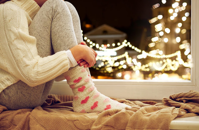 How to Deal with Holiday Loneliness