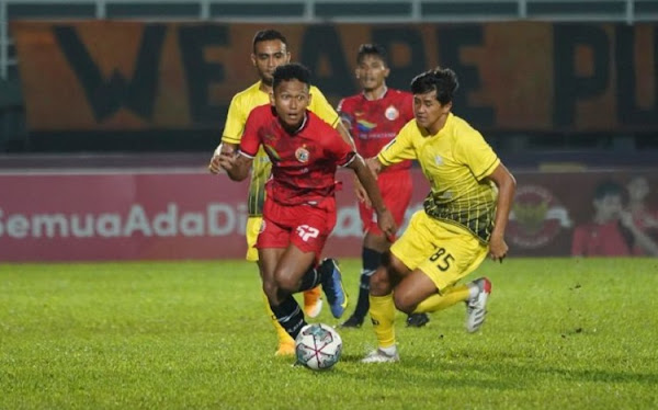 SAFAHAD - Persija Jakarta kalah 0-2 dari PS Barito Putera dalam lanjutan Grup B Piala Presiden 2022. Asisten pelatih, Ferdiansyah memastikan Macan Kemayoran akan tampil lebih baik lagi pada laga selanjutnya.