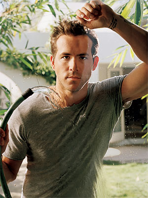 ryan reynolds abs. RYAN REYNOLDS RIPPED BODY