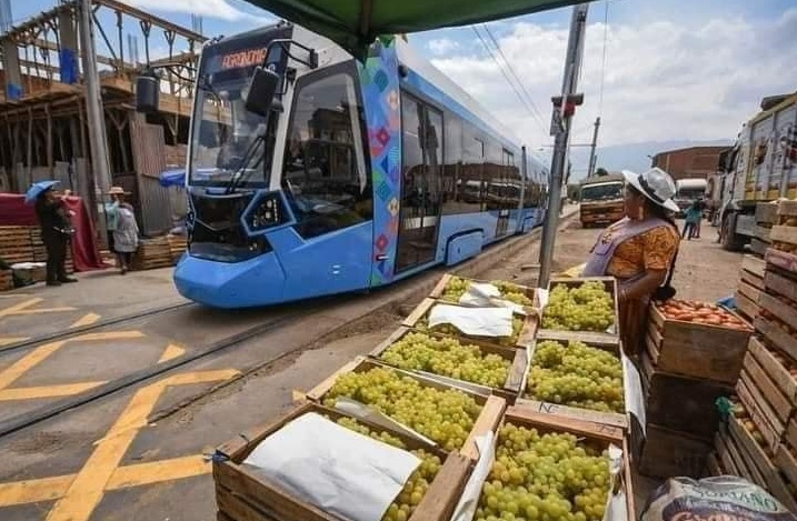 Bolivia inaugura Tren Metropolitano moderno en Cochabamba