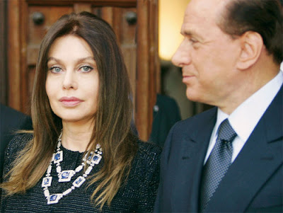 Lario: Berlusconi 'pignora' propri conti