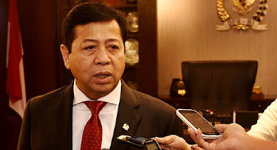 news article politics : political maneuvering   THE FORMER CHAIRMAN Parliament "Setya Novanto