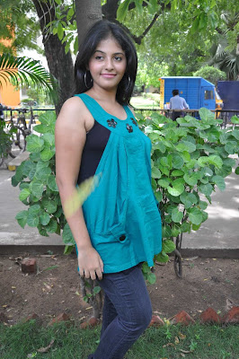 Tamil Actress Anjali Photos 