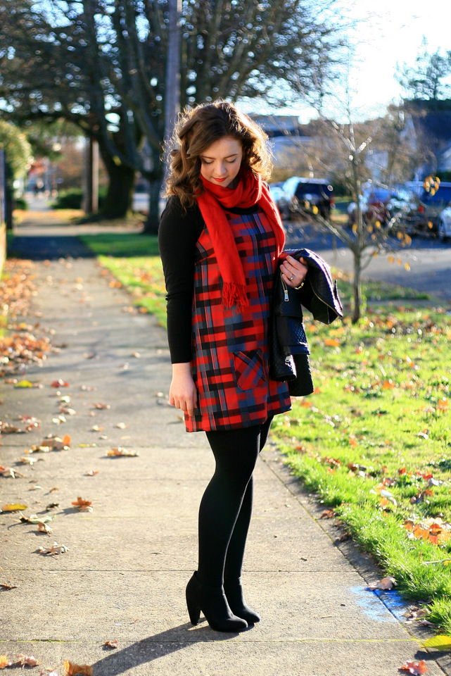 Festive jumper dress from really nice red plaid wool! / Create / Enjoy