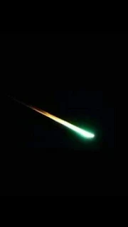 Penampakan Cahaya Meteor Dan Suara Misterius Di Gunung Merapi