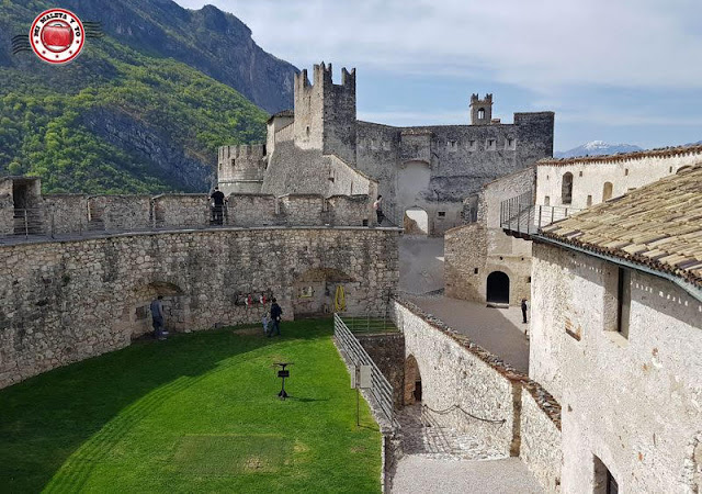 Castillo di Beseno, Dolomitas, Italia