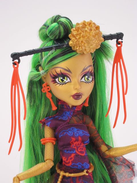 Monster High Update: "Jinafire Long" from the Scaris 