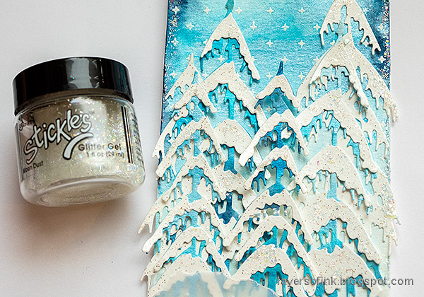 Layers of ink - Snow-covered Branches Tag Tutorial by Anna-Karin Evaldsson. Add Ranger Stickles Glitter Gel.