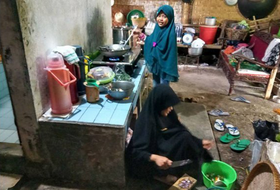 Kisah anak yang meraih peringkat 23, orang tuanya malah bangga melihat anak yang memiliki peringkat ke-23, peringkat ke-23 orang tuanya malah bangga, kisah viral anak meraih peringkat ke-23