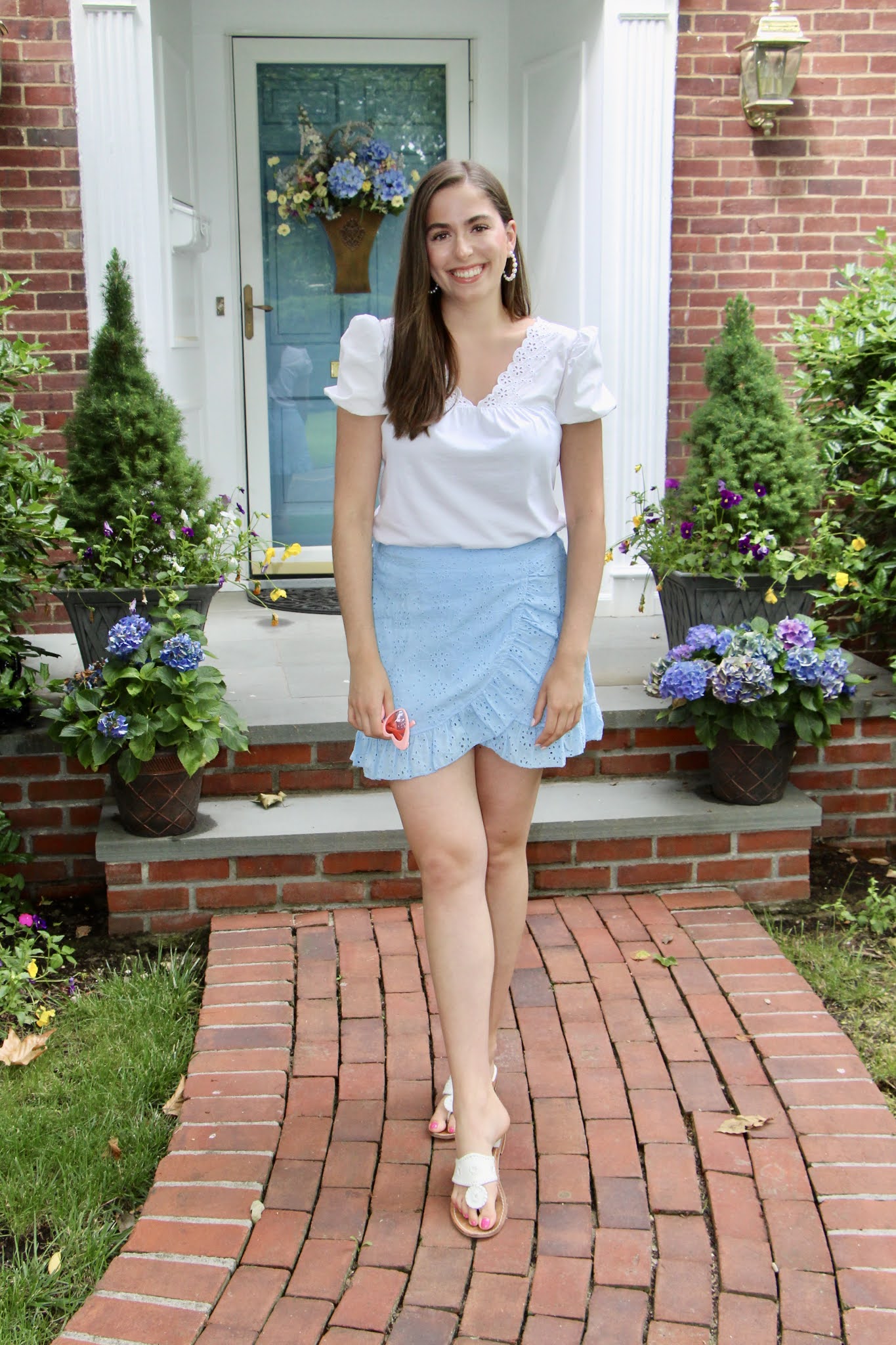 white puff sleeve top, summer outfit, casual summer outfit, boohoo skirt, jack rogers