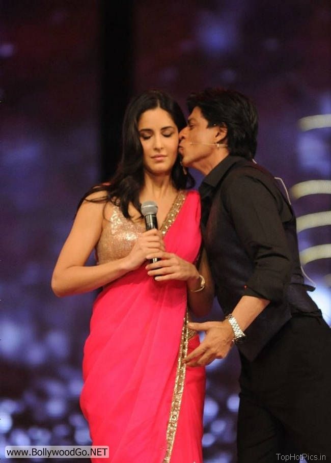 Shahrukh Khan Katrina Kaif Kissing Pics 4