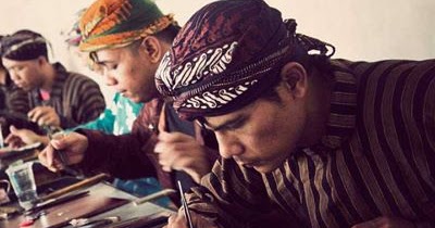 KG Perak Kotagede Yogyakarta Proses  Pembuatan Kerajinan  
