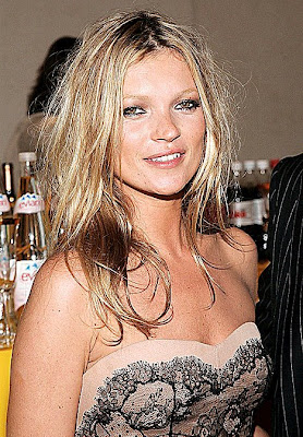 Kate Moss to throw pregnancy party