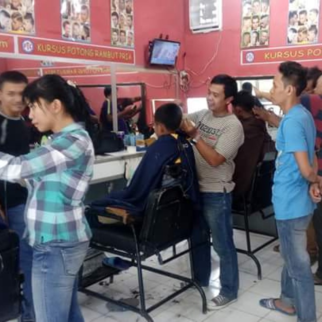 KURSUS BARBER SHOP  KURSUS POTONG RAMBUT PRIA