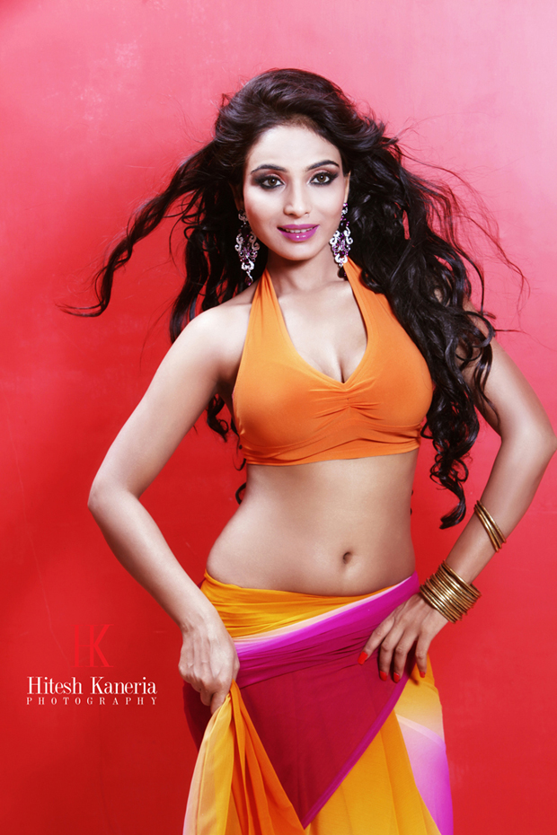 Shilpa Shukla Indian film actress very hot and sexy bomb wallpapers