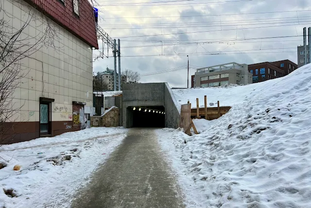 улица Лобачика, пешеходный тоннель