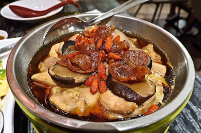 Lao Huo Tang (老火汤), steamed chicken mushroom lup cheong