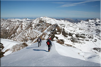 Caminado por el nevado cordal